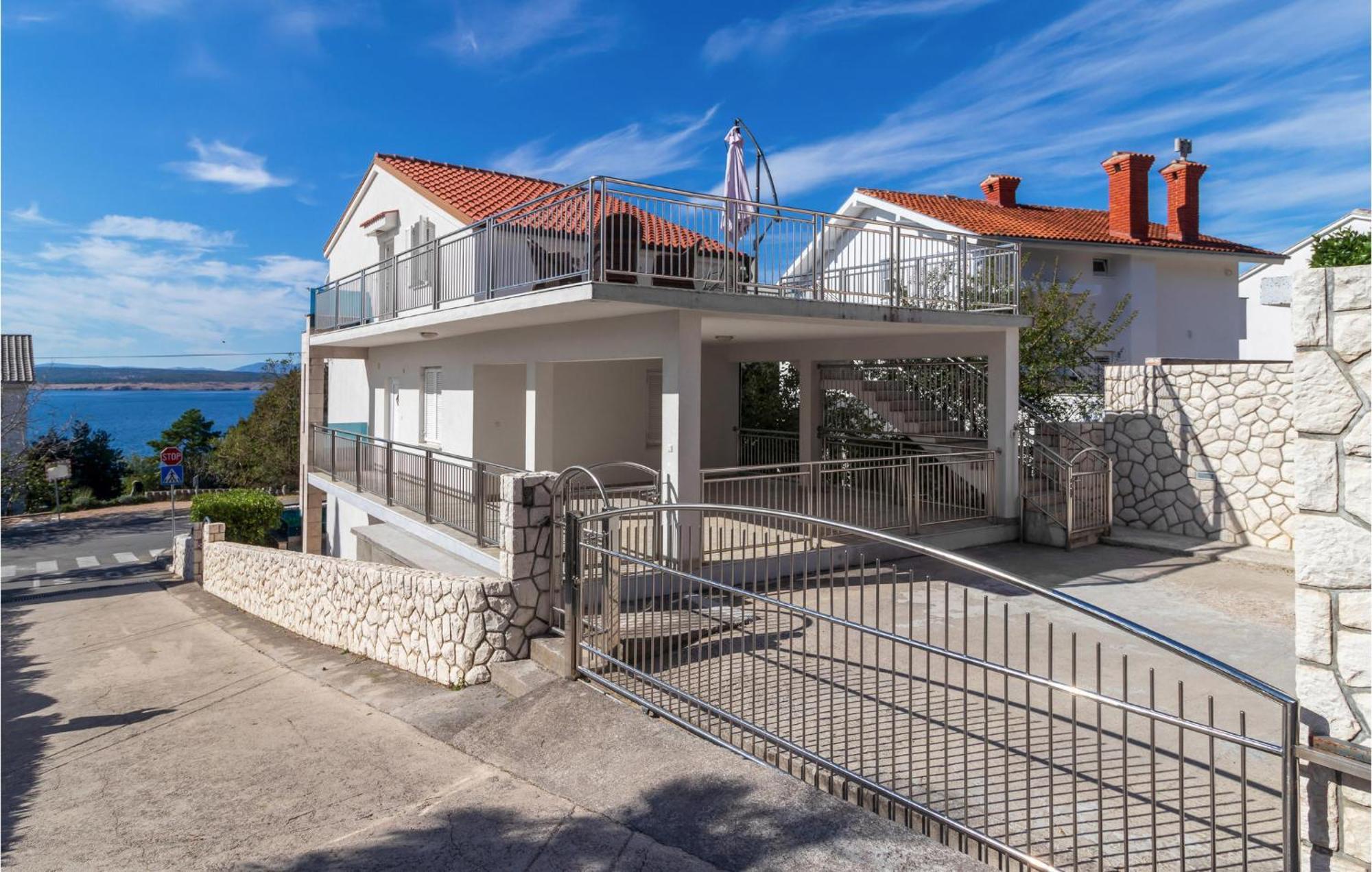 Stunning Apartment In Dramalj With House Sea View Extérieur photo
