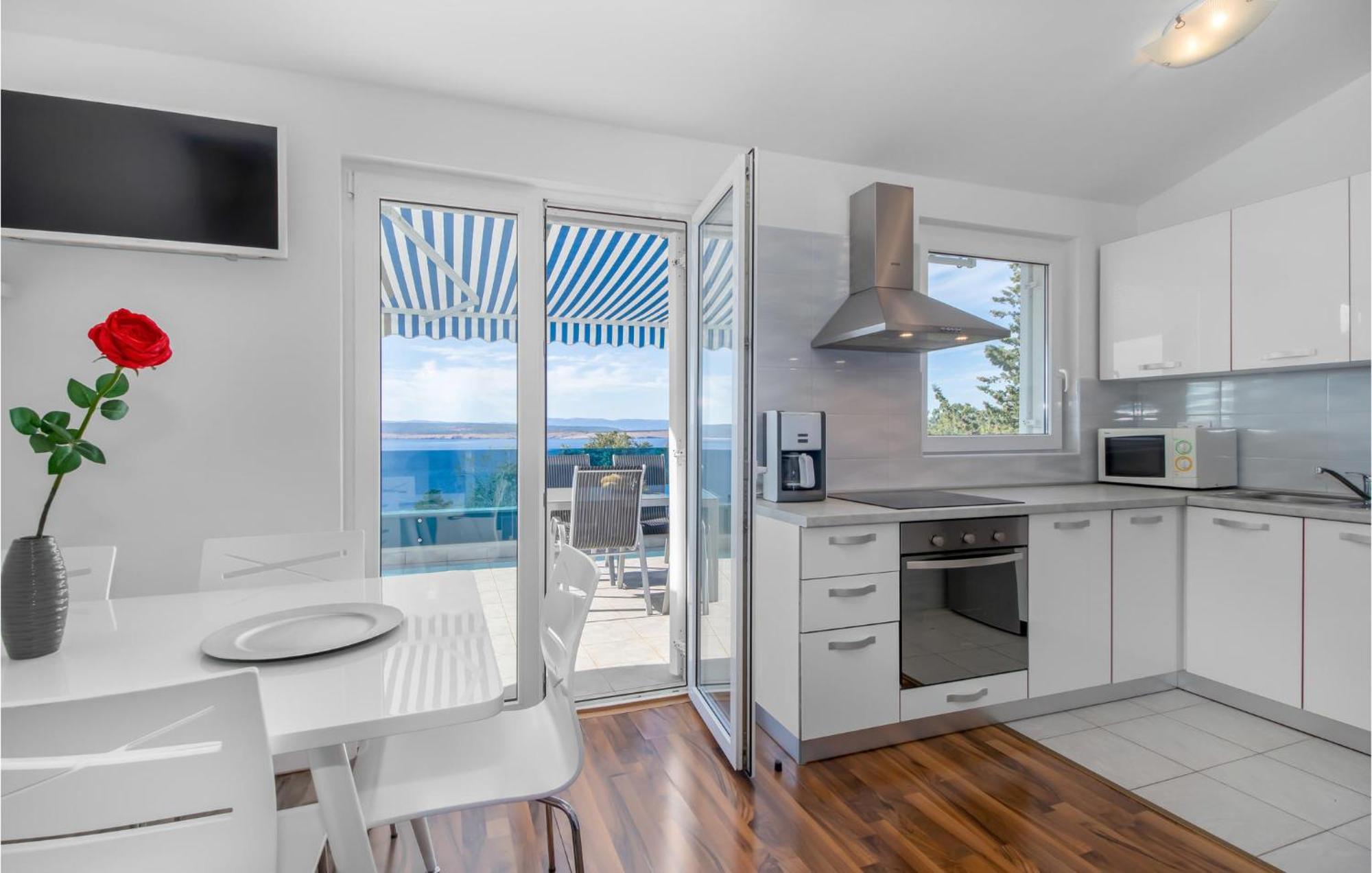 Stunning Apartment In Dramalj With House Sea View Extérieur photo